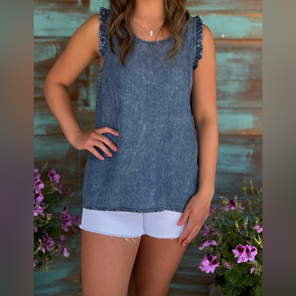 Doe & Rae Ruffle Frilled Women’s Tank Top. Denim Blue. Size Medium.